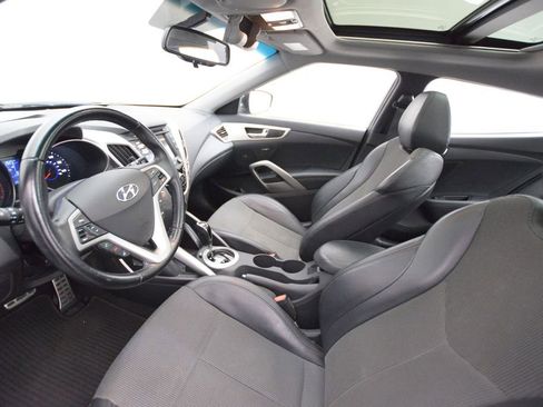 Used 2014 Hyundai Veloster w/ Style Package 02 image 10