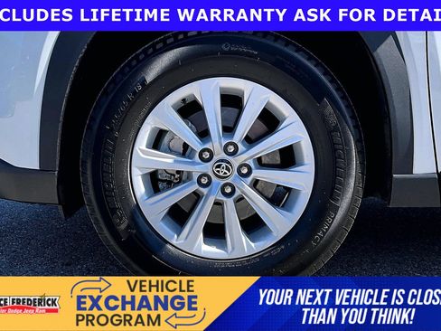 Used 2024 Toyota Grand Highlander AWD image 8