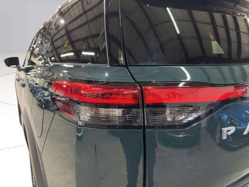 Used 2024 Nissan Pathfinder Platinum w/ Cargo Package image 11