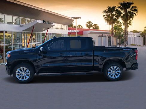 Used 2022 Chevrolet Silverado 1500 Custom w/ Safety Confidence Package image 6