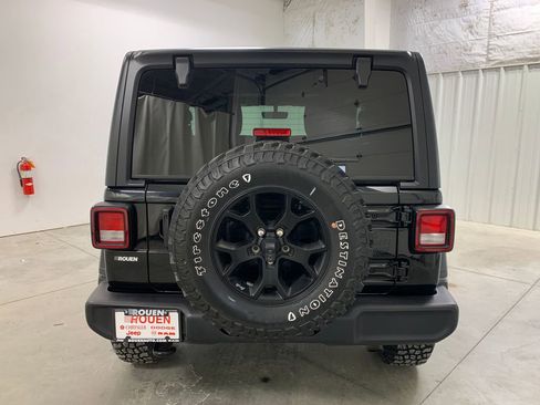 Used 2023 Jeep Wrangler Willys image 23