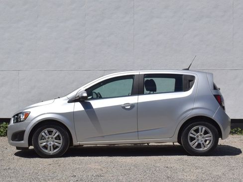 Used 2012 Chevrolet Sonic LT FWD image 9