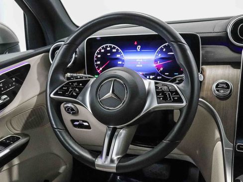 Used 2024 Mercedes-Benz GLC 300 image 16