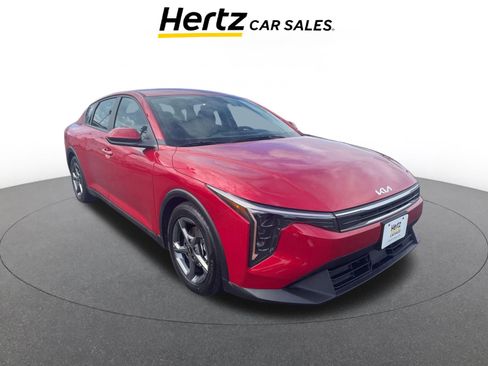 Used 2025 Kia K4 LXS image 1