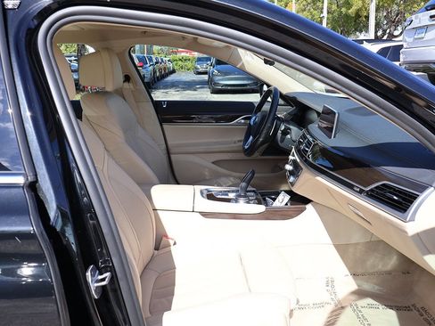 Used 2020 BMW 740i 740i image 32