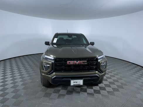 Used 2024 GMC Canyon Elevation image 3