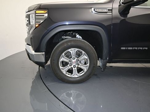 Used 2025 GMC Sierra 1500 SLT AWD/4WD image 9