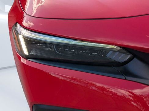 Used 2023 Honda Civic EX-L image 10