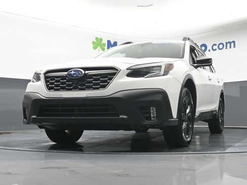 Used 2020 Subaru Outback Onyx Edition XT AWD/4WD image 7