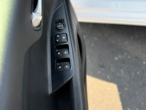 Used 2020 Kia Rio S FWD image 28