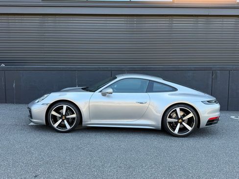 Certified 2024 Porsche 911 Carrera image 7