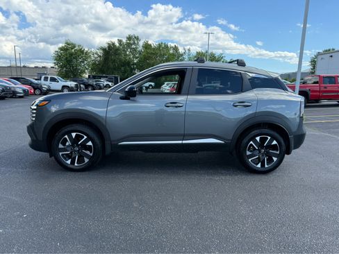 Used 2026 Nissan Kicks SV w/ Cold Weather Package AWD/4WD image 4