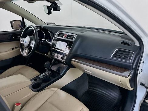 Used 2017 Subaru Outback 2.5i Limited AWD/4WD image 29