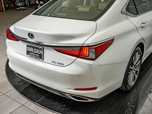 Used 2019 Lexus ES 350 w/ Premium Package FWD image 16