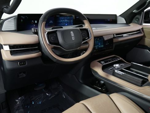 New 2026 Lincoln Navigator L Black Label AWD/4WD image 12