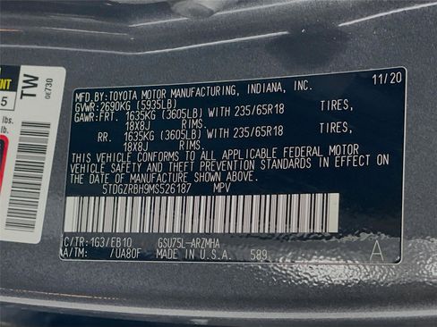 Used 2021 Toyota Highlander XLE image 37