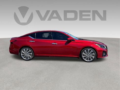 Used 2023 Nissan Altima 2.5 SL FWD image 26