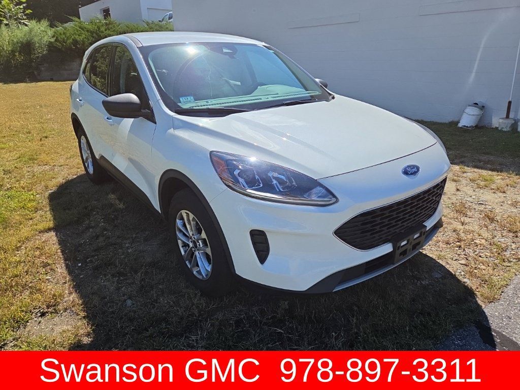Used 2022 Ford Escape SE w/ Convenience Package AWD/4WD image 2