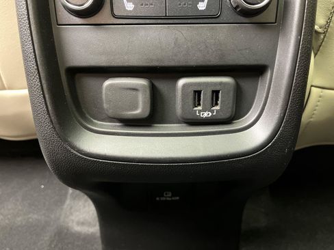 Used 2019 Buick Envision Premium AWD/4WD image 13