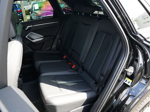 Used 2021 Audi Q3 2.0T Premium w/ Convenience Package image 16