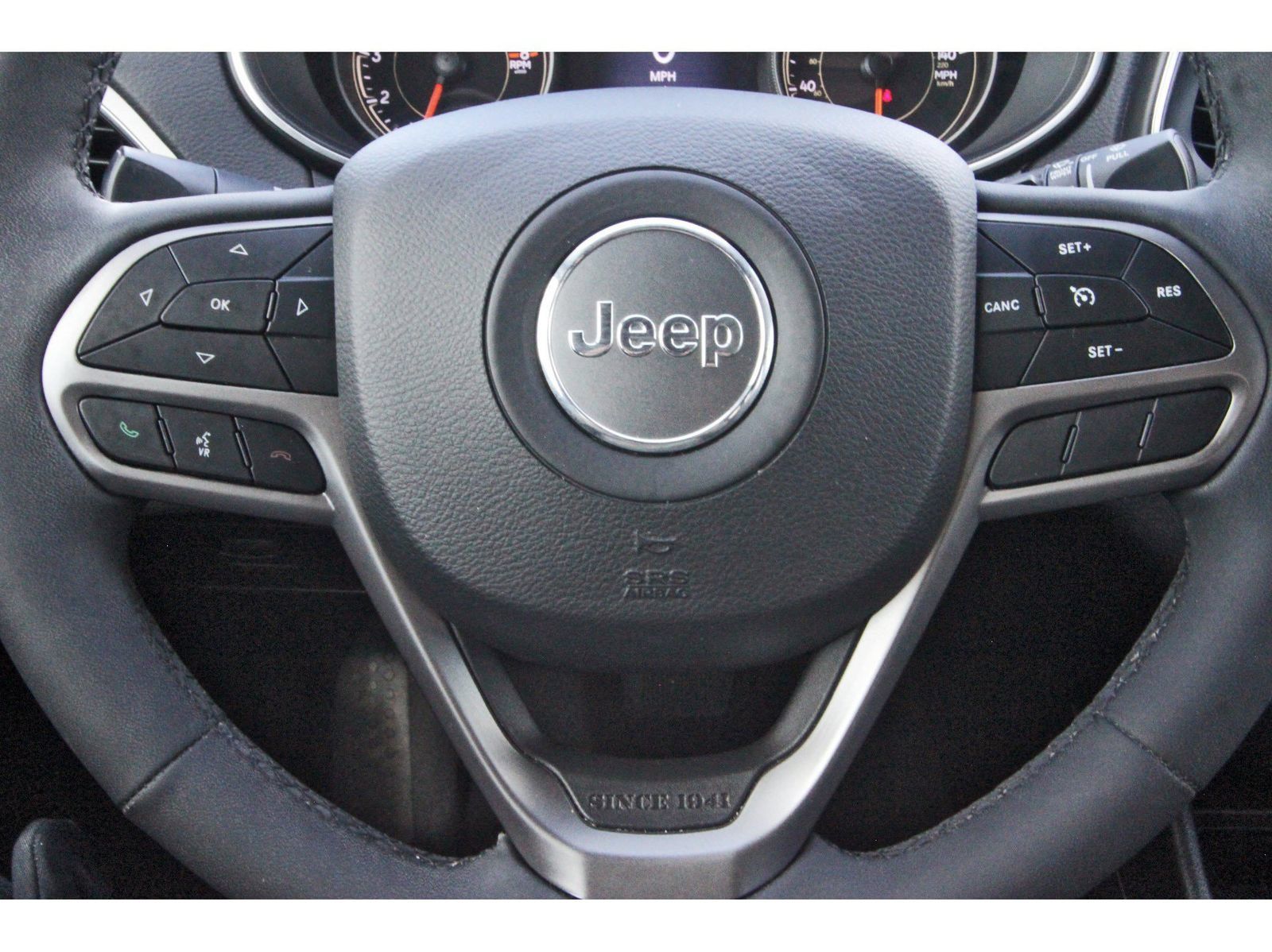 Used 2022 Jeep Cherokee Latitude Lux FWD image 18