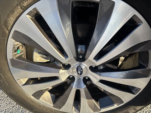 Used 2022 Subaru Ascent Touring w/ Popular Package #2A image 18