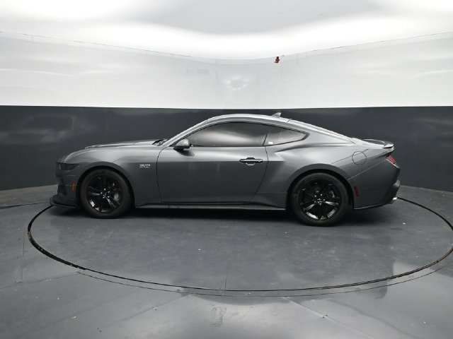 Used 2025 Ford Mustang GT RWD image 5