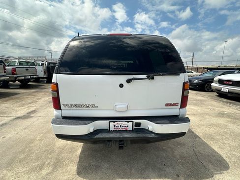 Used 2002 GMC Yukon XL Denali AWD/4WD image 4