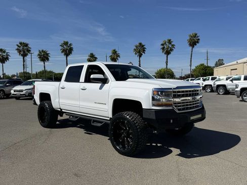 Used 2018 Chevrolet Silverado 1500 LT w/ All Star Edition image 2