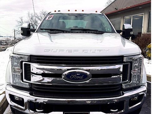 Used 2017 Ford F450 XLT w/ XLT Premium Package image 25