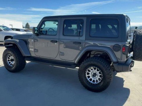 Used 2020 Jeep Wrangler Unlimited Sahara image 6