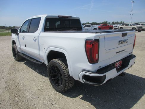 New 2026 GMC Sierra 1500 AT4 w/ AT4 Premium Package AWD/4WD image 12