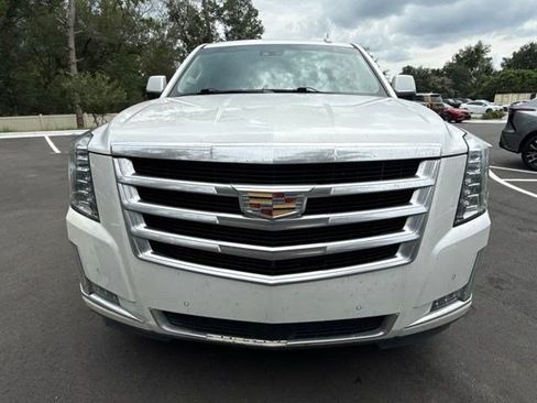 Used 2019 Cadillac Escalade Premium Luxury AWD/4WD image 8