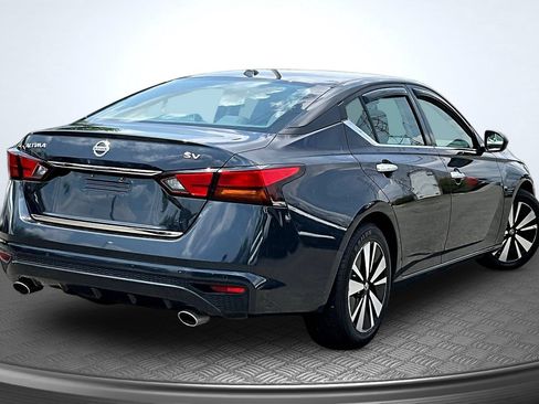 Used 2021 Nissan Altima 2.5 SV FWD image 6