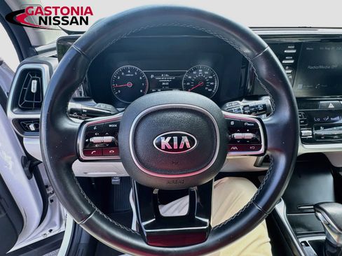 Used 2021 Kia Sorento S w/ Panoramic Sunroof Package AWD/4WD image 14