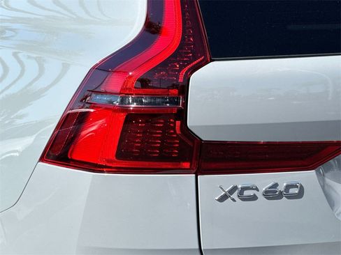 New 2026 Volvo XC60 B5 Ultra w/ Protection Package Premier image 26