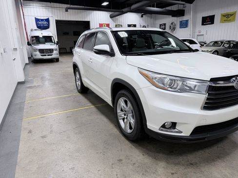 Used 2016 Toyota Highlander Limited FWD image 18