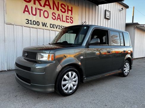 Used 2005 Scion xB image 8