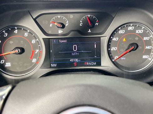 Used 2023 Chevrolet Camaro LT RWD image 11