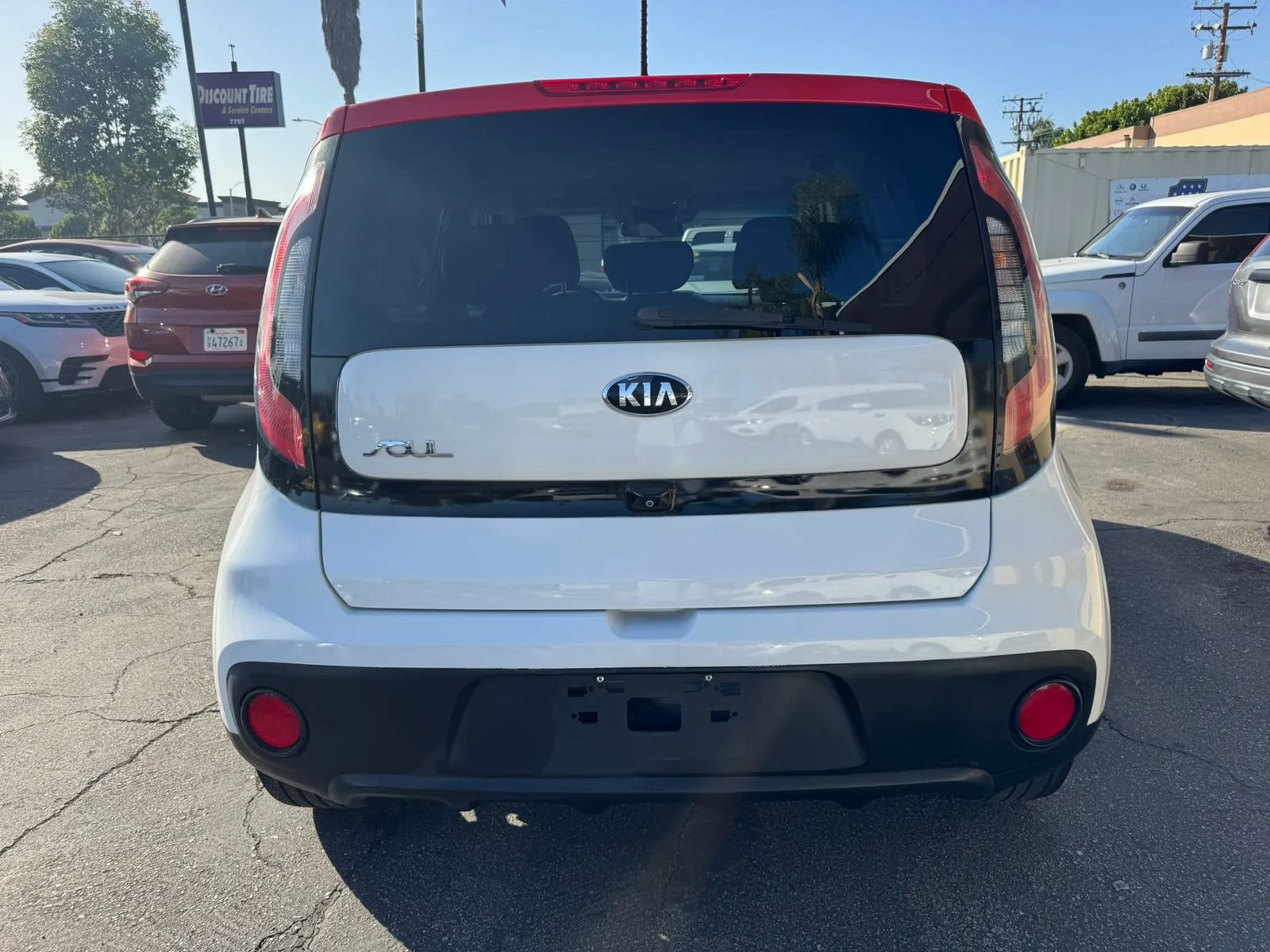Used 2018 Kia Soul + FWD image 5