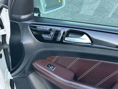 Used 2013 Mercedes-Benz ML 63 AMG 4MATIC image 20