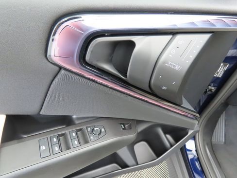 Used 2025 BMW X3 xDrive30i w/ Premium Package image 24