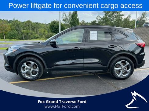 Certified 2025 Ford Escape ST-Line Select AWD/4WD image 38