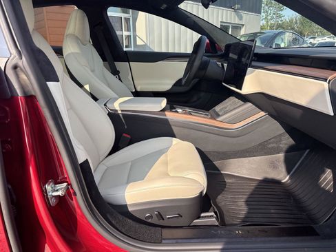 Used 2026 Tesla Model S AWD/4WD image 12