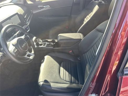 Certified 2025 Kia Sportage SX image 24