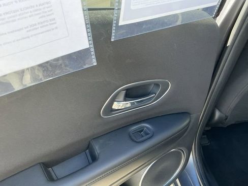 Used 2016 Honda HR-V EX image 21