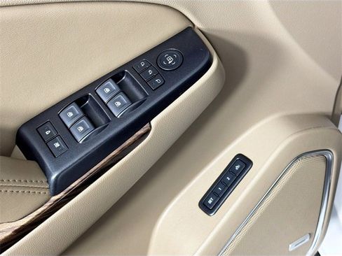 Used 2018 GMC Yukon XL SLT w/ Open Road Package image 15