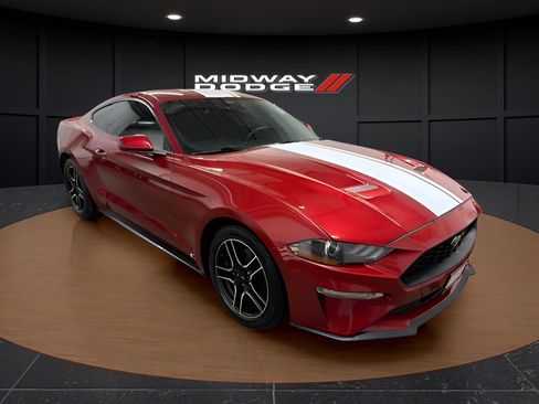 Used 2021 Ford Mustang Premium RWD image 1