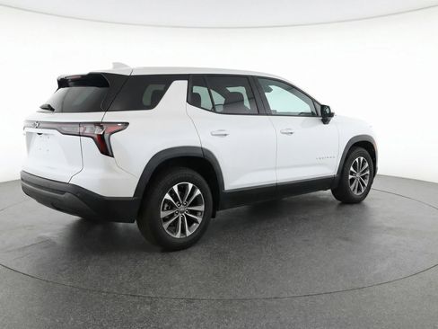 Used 2025 Chevrolet Equinox LT image 9