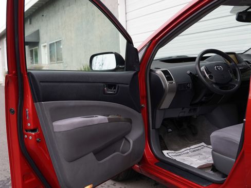 Used 2009 Toyota Prius Touring FWD image 36